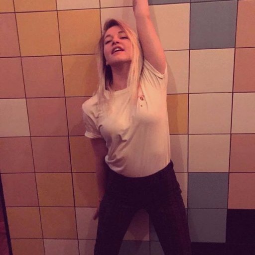 chazzygood's profile picture. Anthropologist, 23