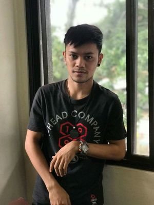 HaroldIHornido's profile picture. Head Turner