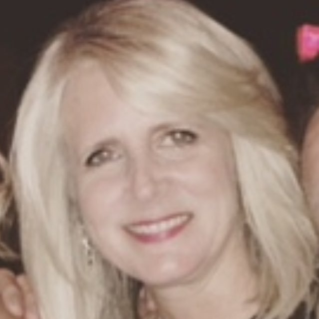 taylol10's profile picture. 