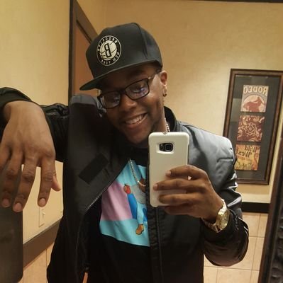 Follow Me its Cheaper Than Fuckin Me i Promise ! CTFU ClownAzz Jizzle !!