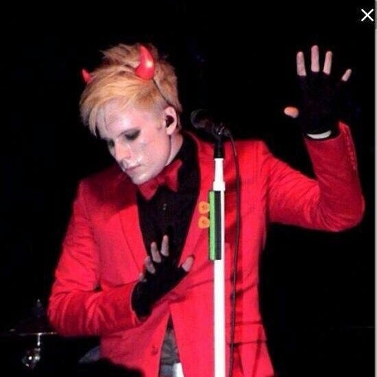 MrGermaphobe's profile picture. ʏᴏᴜ ɢᴇᴛ ᴡʜᴀᴛ ʏᴏᴜ ɢᴇᴛ ᴀɴᴅ ʏᴏᴜ ᴅᴏɴ’ᴛ ᴛʜʀᴏᴡ ᴀ ғɪᴛ / #ɢᴀʏᴢᴇʙᴏ