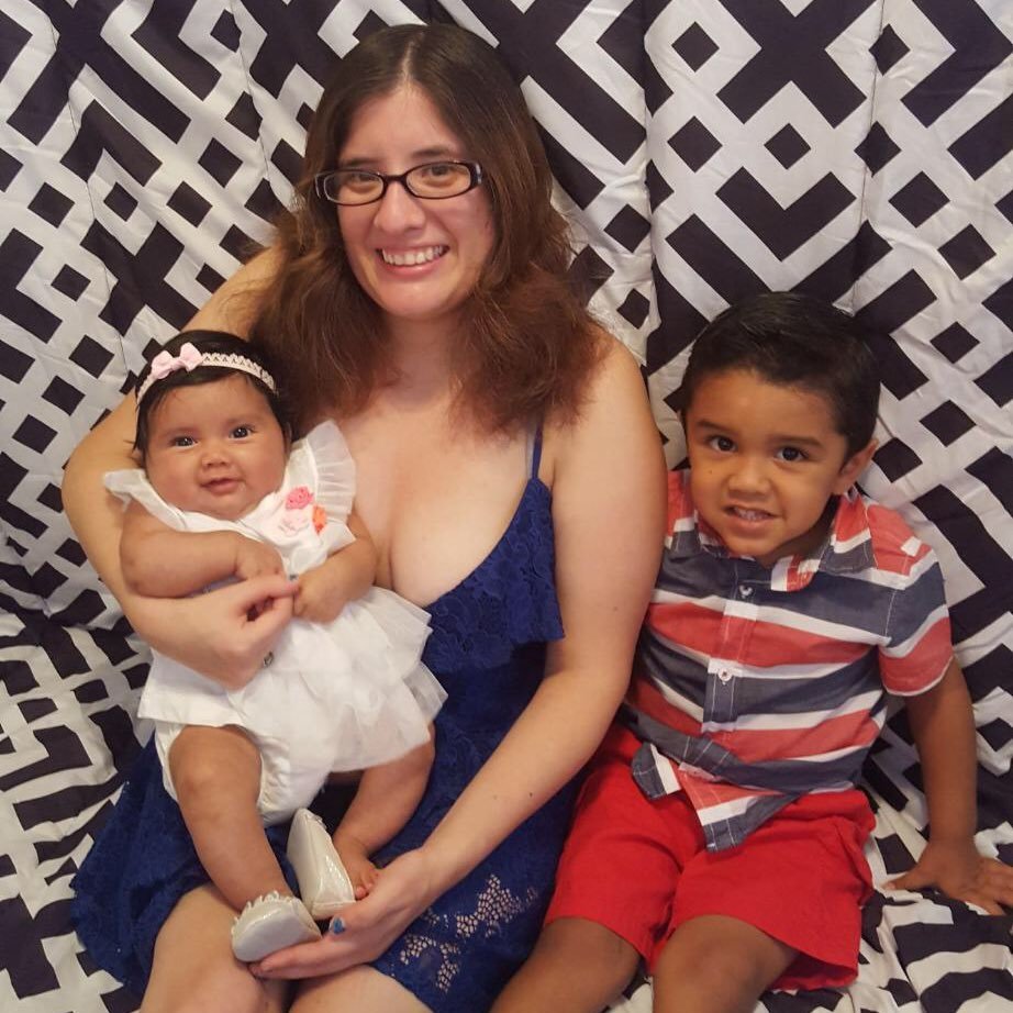 emilyyoung1985's profile picture. Pop