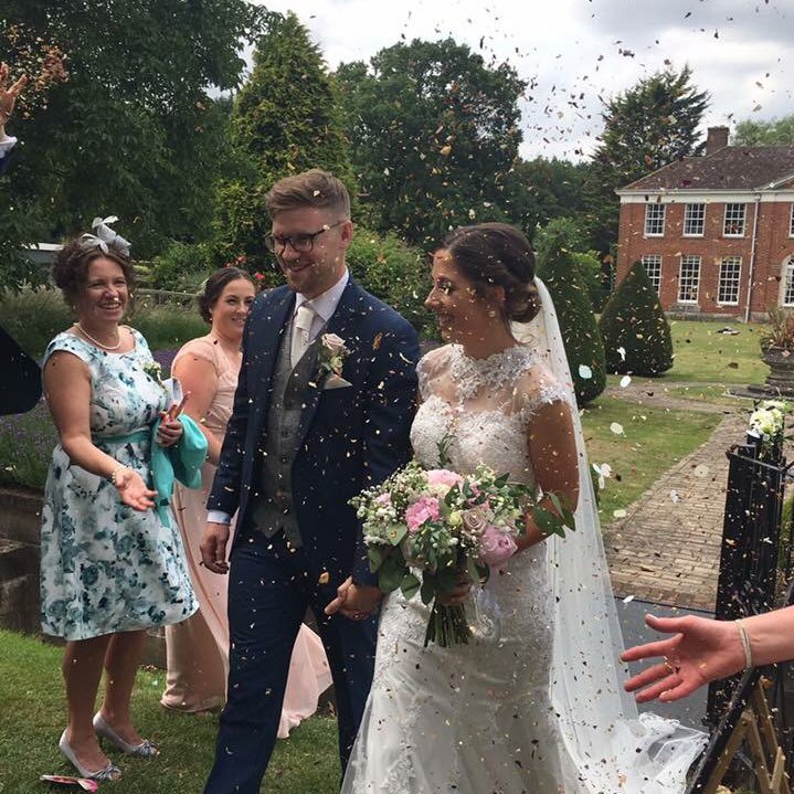 sam_snowling's profile picture. 