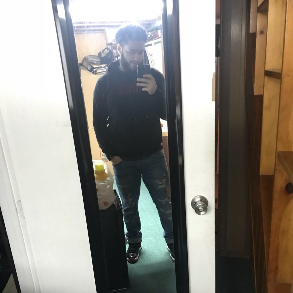 ByronR25's profile picture. Huge Fan Of Wrestling , #YellowBrand , Guy Who Spends Too Much On App Purchases