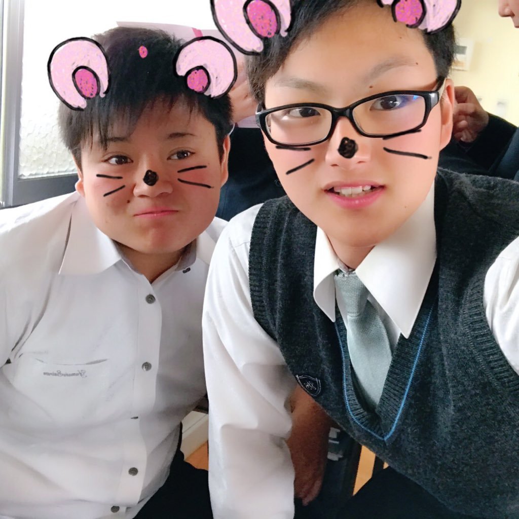 Kuroken360's profile picture. 飯塚一中→大和青藍調理科。 今高2です。 一応卓球部のキャプテンです。笑 将来の夢は和食の店を出す。 いつでも気軽にフォローや、DMに来てください。 待ってまーす。このアカウントはおわりです。