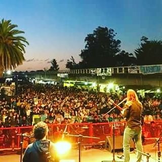Cristian Rojas & su Banda, es una propuesta de canto popular que pasa por , chamarras, polkas, milongas, candombes!! llevando el folklore nuestro a todas partes