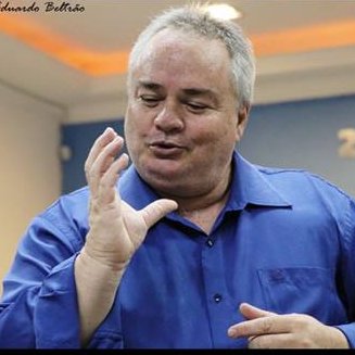 Eu sou o que a bíblia diz que sou.
Eu gosto de ser feliz levando alegria para outras pessoas.
Tenho a fonte da alegria a minha disposição.
É só querer saber.