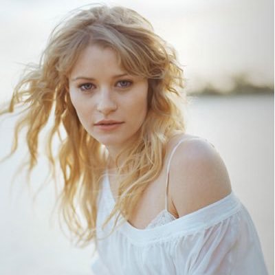 Emilie De Ravin Emiliederavin7 Twitter