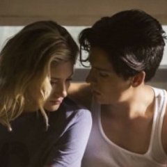 Just all the love for Betty and Jughead on Riverdale