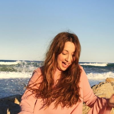 FabrichRaquel's profile picture. 22 primaveras. Estudiante de ingeniería en la UPV.