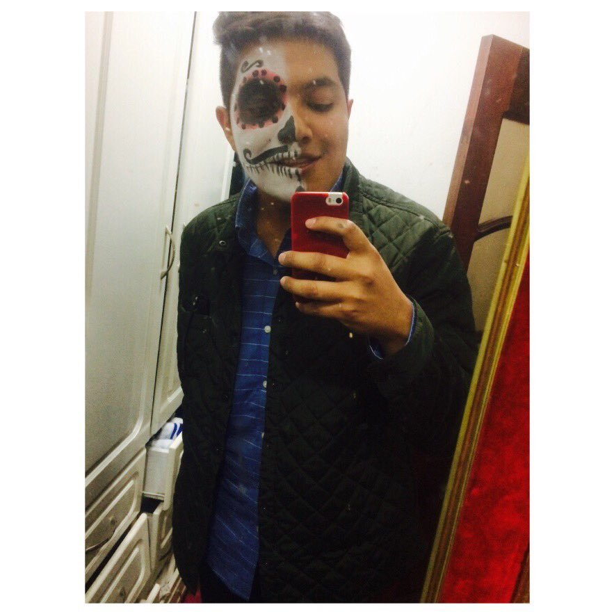 NikolasB105's profile picture. 