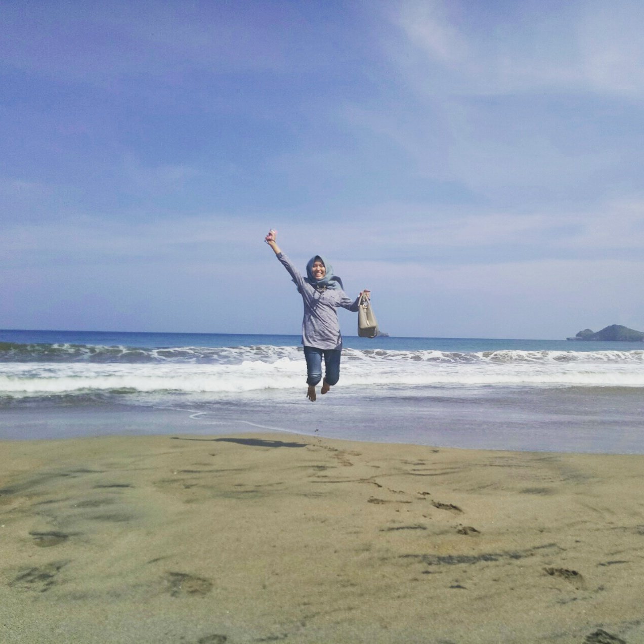 fadilla_vietha's profile picture. Follback? JustMentions ☺