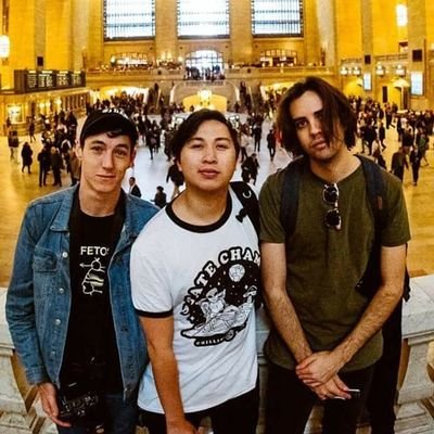 Some American homies spreading the word about @withconfidence_ // owners: @ciaraglagola & @cheyniels