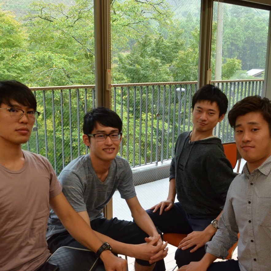 認定NPO法人Teach For JapanのキャンパスアンバサダープログラムのチームKoi Koi(北岡樹,小泉咲吾,小林拓郎,野口貴裕)です!所属や年齢もばらばら。プログラム参加動機も将来やりたいことも様々な4人だからこそ生まれる視点や考え方を生み出していきたいと思い