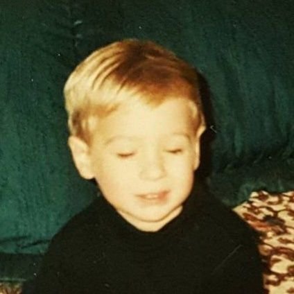 lrvolle's profile picture. Bio? No thanks.