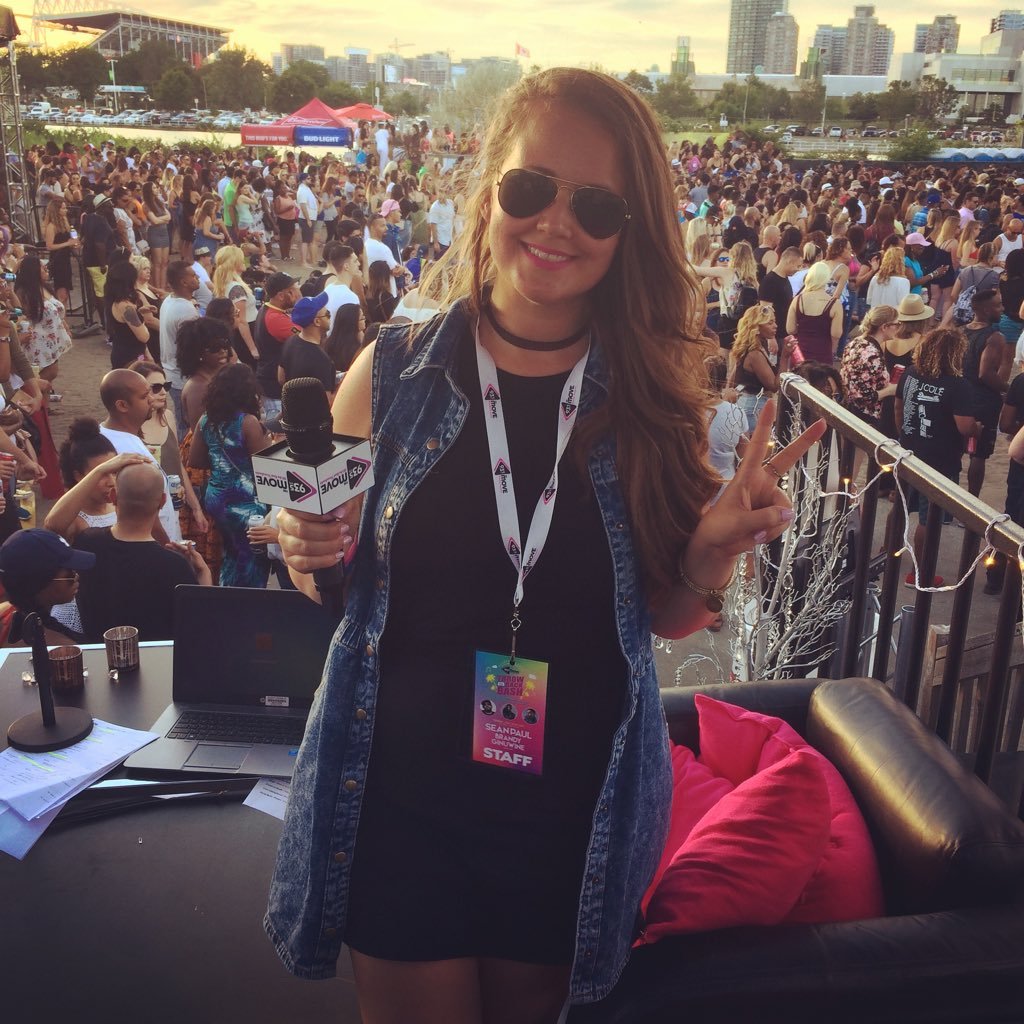 shortforkatelyn's profile picture. Music. Travel. WINE.