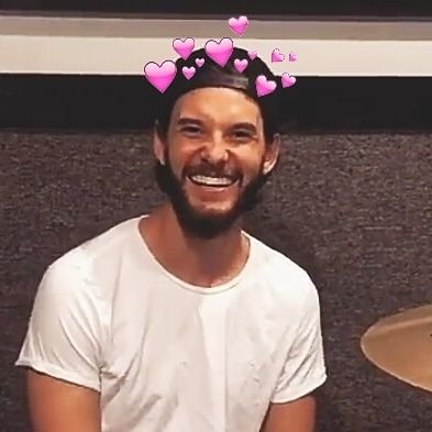 i choosed the correct idol to love him @benbarnes