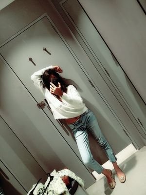 shailly_rawat's profile picture. The best hug is the one that comes With a Solid aSs grab
👻👻