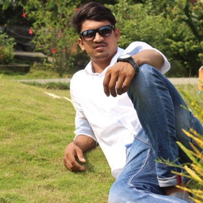 राखी हेर ढुकढुकीमा सुहछु सुहाउदिन,न सुहाए तिम्रो सामु म आफै आउदिन !!