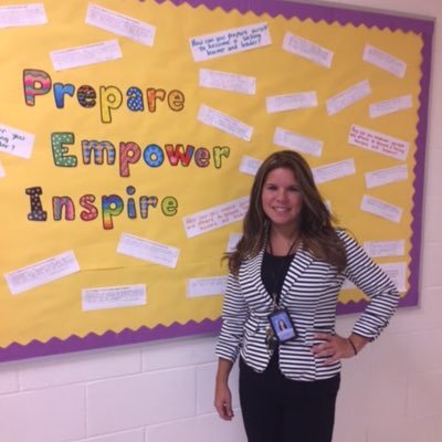 7th Grade Bilingual - Google Certified Educator Level 1 - Newsela Certified Educator - PearDeck Educator - Aspiring Leader and life long learner.