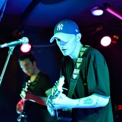 Singer songwriter from Bradford UK

https://t.co/S7hlTqIyB7