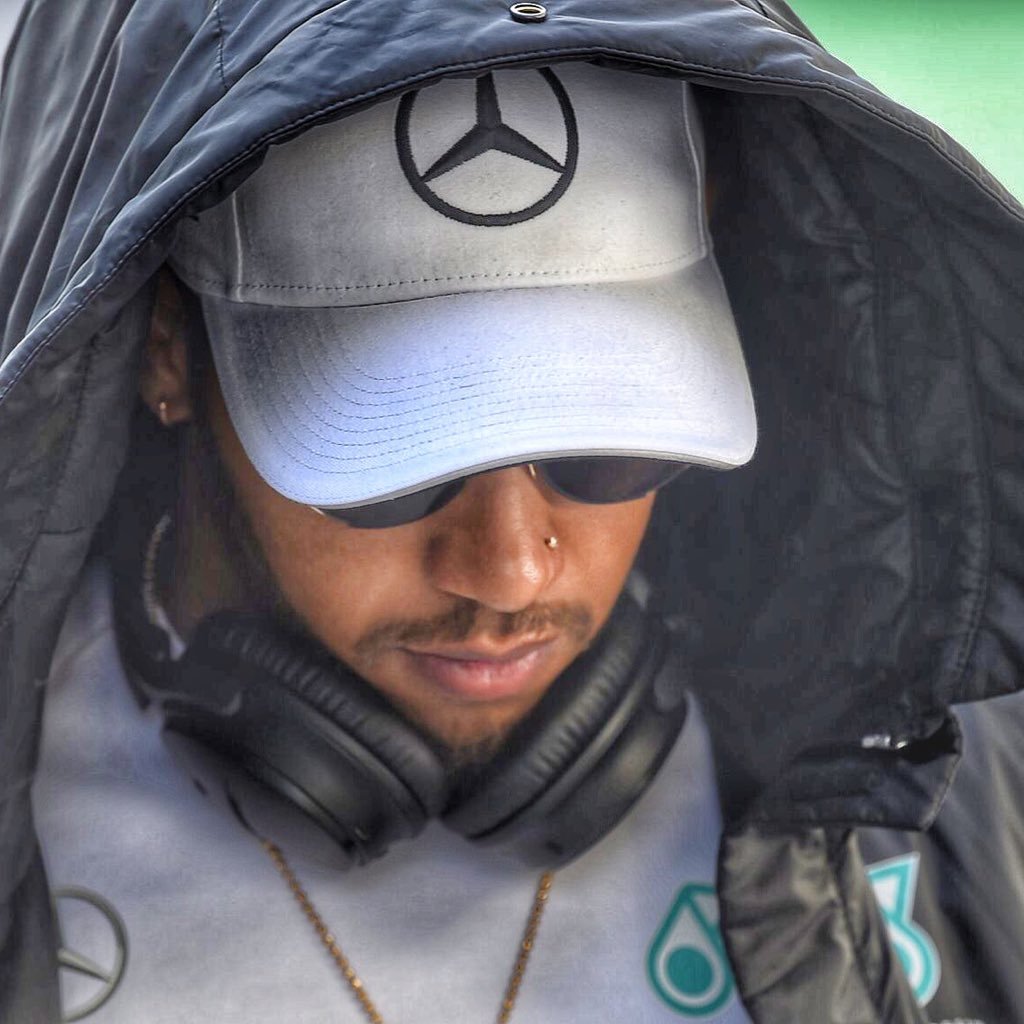 @LewisHamilton LH44 • TeamLH @MercedesAMGF1 • @F1