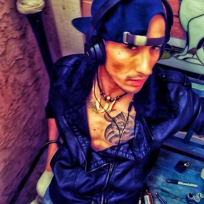 JamesDicksonXXX's profile picture. (Attention must be18+ to follow) I'm an amputee bi male porn star ultimate bad boy and guess what bitches I'm back!!!!