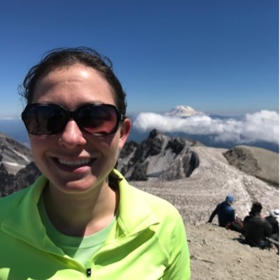 Lisa_Swan0's profile picture. I can appreciate a good tweet. And I always vote.