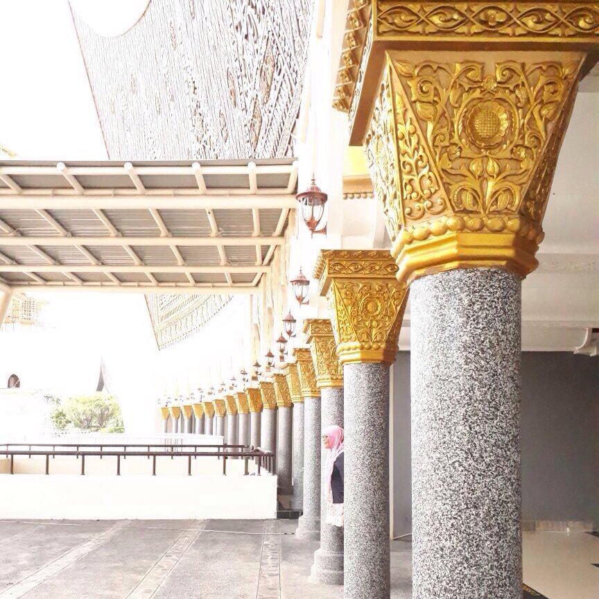 UtariEfni's profile picture. 