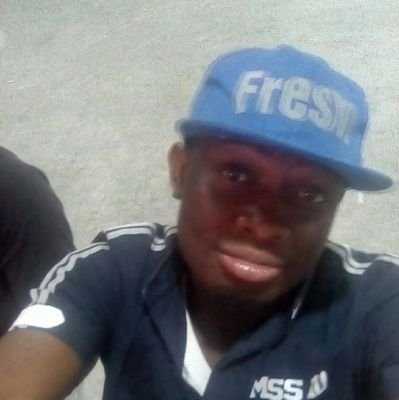 acunamatatafm's profile picture. 