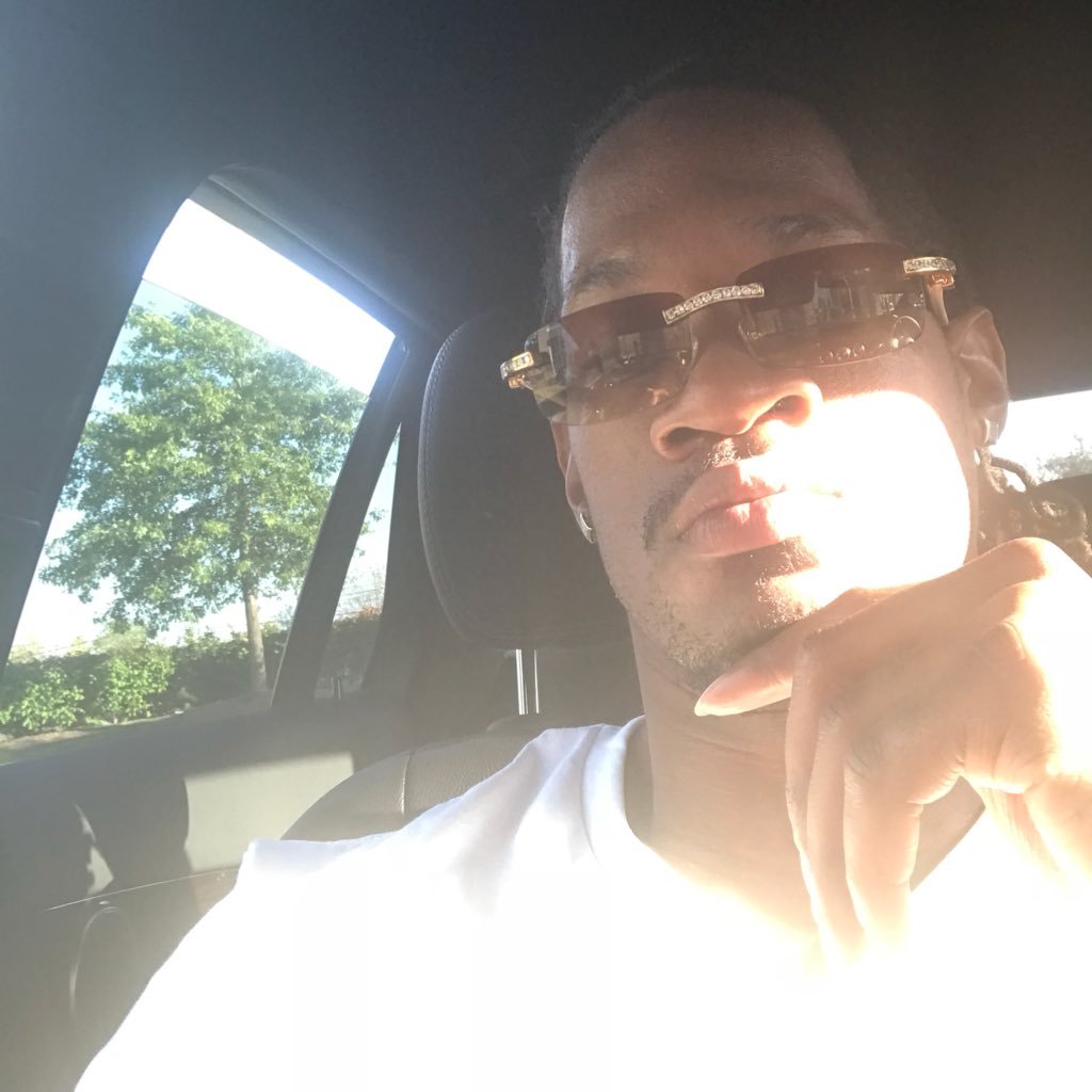 ⚠️⚠️🧑🏽💻Software Engineer #100devs👊🏽 JavaScript |React | NodeJS 🤘🏽☝🏾 #BlackTechTwitter