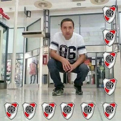 POETA ROMANTICO SUPER ALEGRE