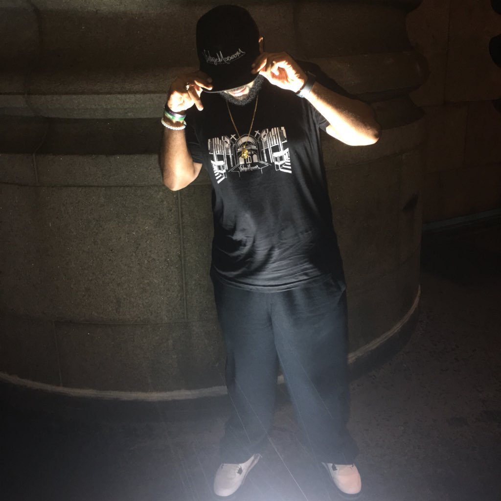 therealconio's profile picture. 