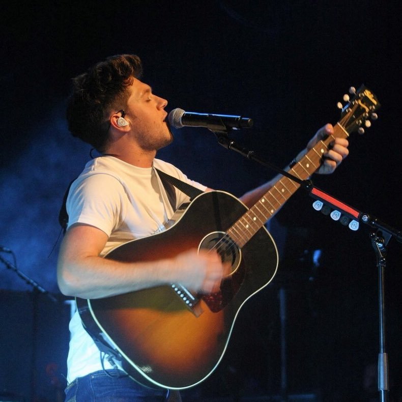 blondeeeniall's profile picture. Directioner? im like DAMN HALL YA - Niall horan