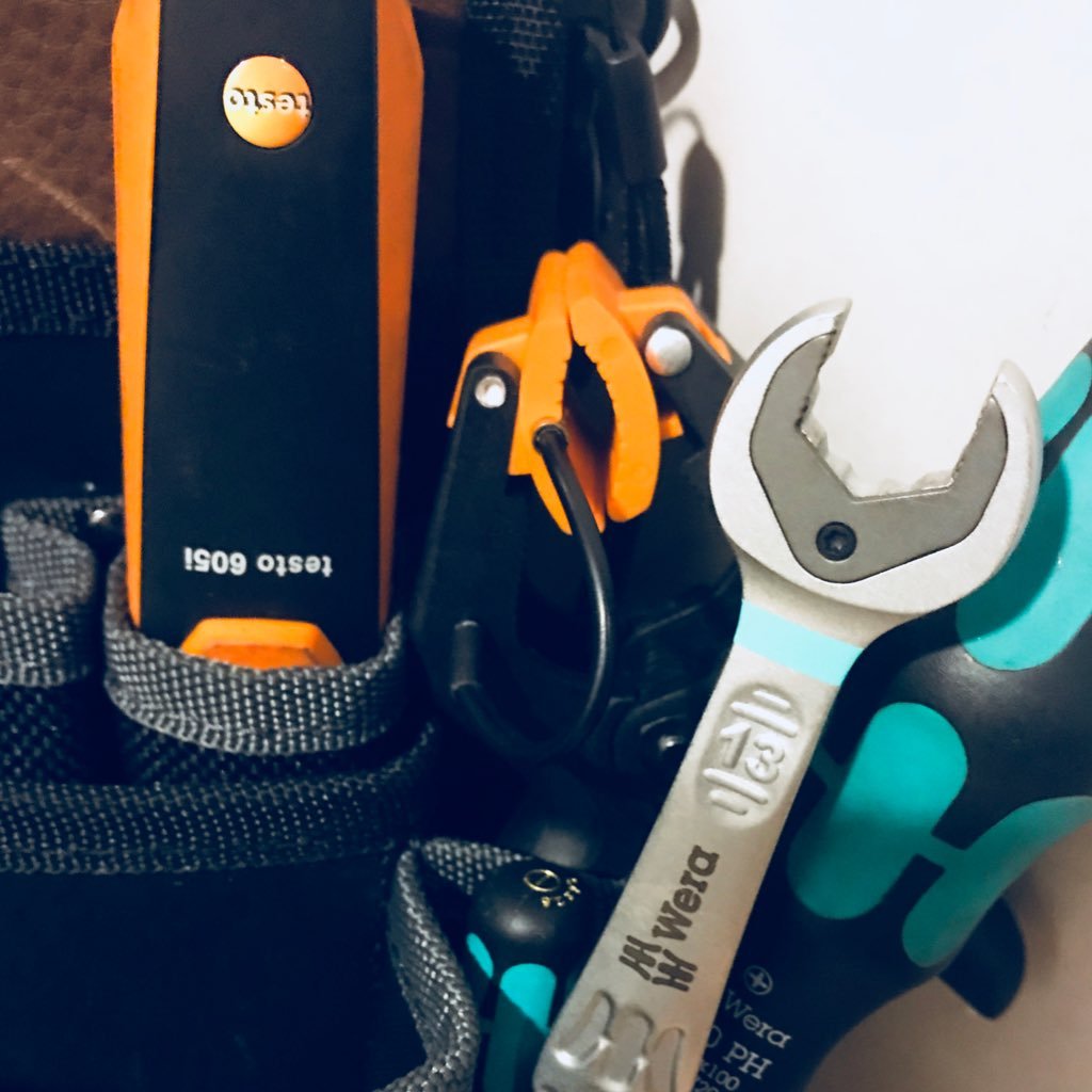 Air Conditioning and Heat Pump wizard 🧙♂️ Tool Geek 🤓🔧 Active on Instagram @ HVAC_UK