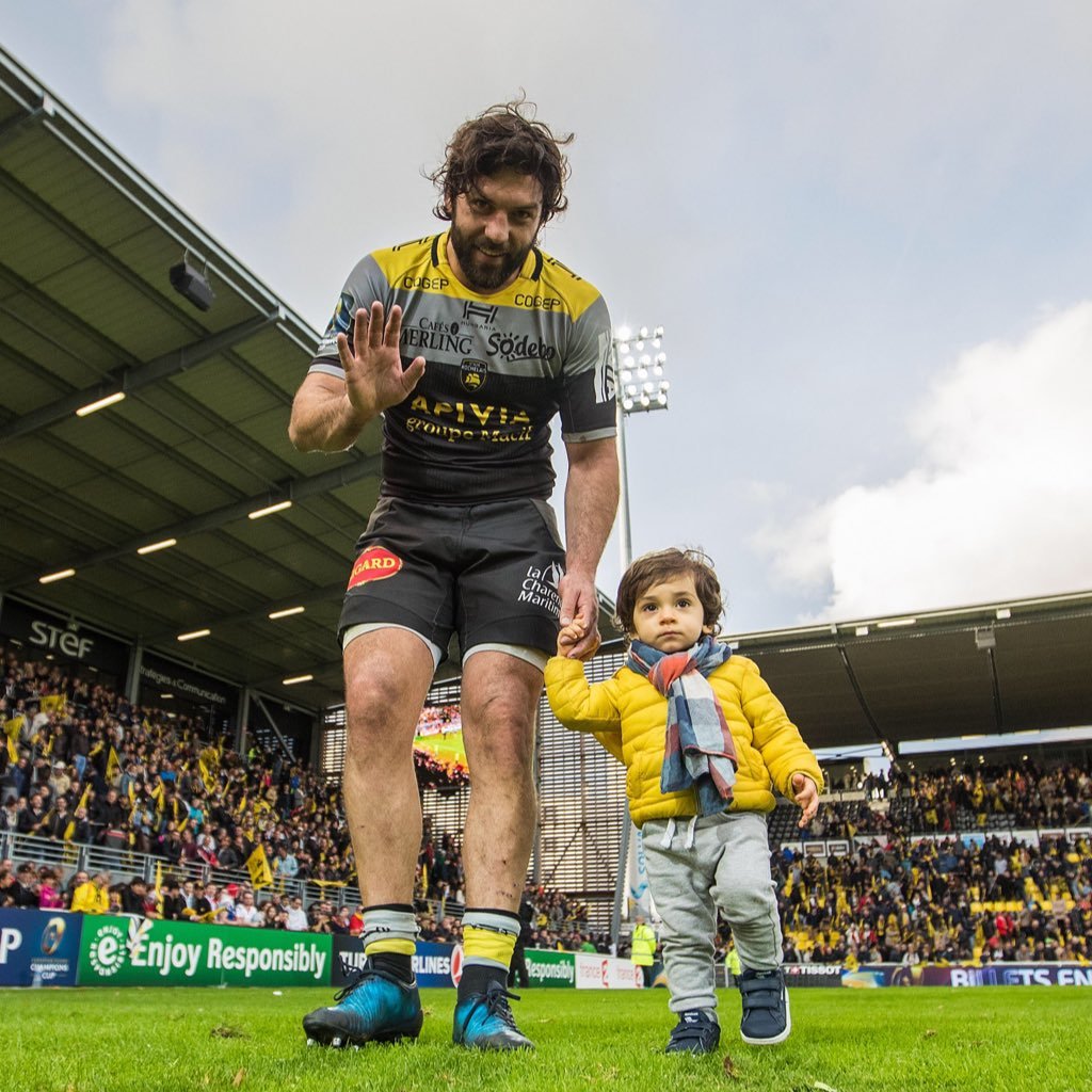 Joueur de rugby au @staderochelais et international XV de France @FFRugby. partenaire de @renault_fr et @adidas