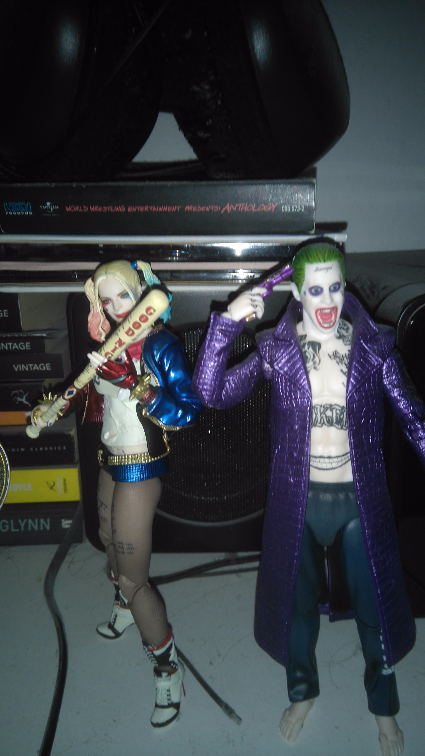 Action figure customizer,comic book fan,wrestling fan and general cool guy 😎