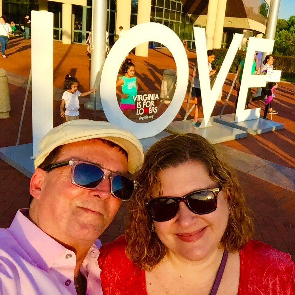 Hi I’m Jen he’s Dan. We are Life Enthusiasts with a thirst for travel, great food, good wine, & a healthy lifestyle.📍🇺🇸 VA DC MD FL 🌏 #TravelCouple