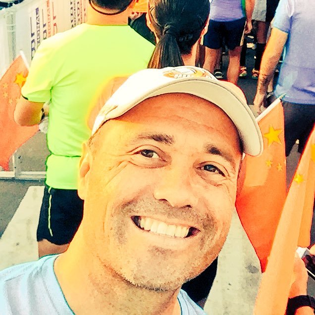 Recovering perfectionist, part-time extrovert, and author of a work in progress. Proud father to a generous amount of #kidlulz 🖤💛❤️