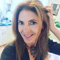 Jennifer Vallance (@jenactsandsings) 's Twitter Profile