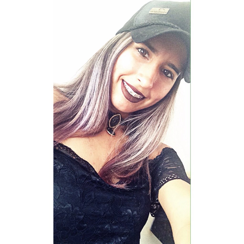 É que um joelho ralado, doi bem menos que um coração partido 🎶