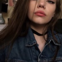 anapitzschar's profile picture. feminist - empowered women 🌹🌈🌺☀️☄️💋