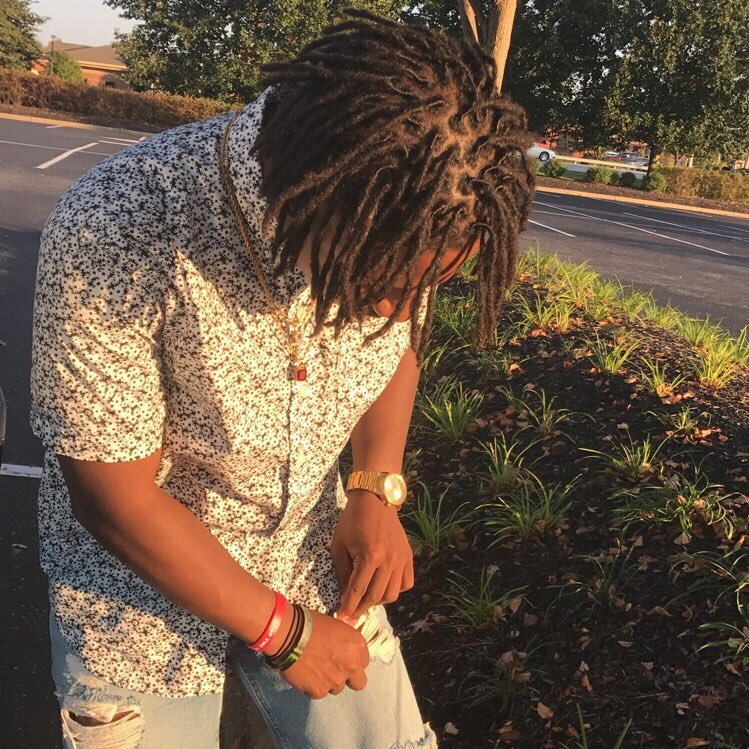 MUSIC PRODUCER 🎧🎹 #LackOfWorries TWENTYEIGHT 💿 IG: @mrford_13 👻:mrfordd13
