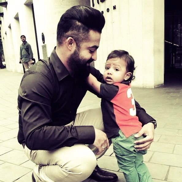 manikanth0208's profile picture. 