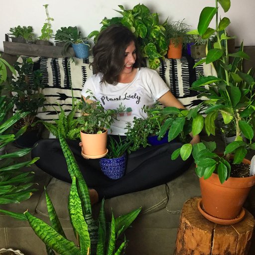 Bloom and Grow Radio is a weekly Podcast designed for Plant People! and urban dwellers looking to bring some nature in their homes with houseplants!