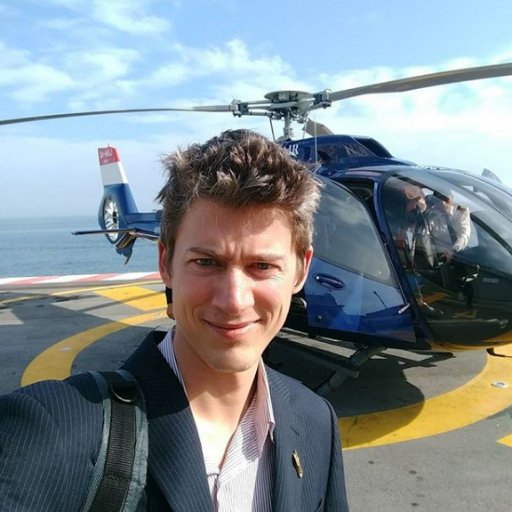 Entrepreneur 🚁 pilot & founder of FLYT @FlytHelicopters - the smart helicopter service.