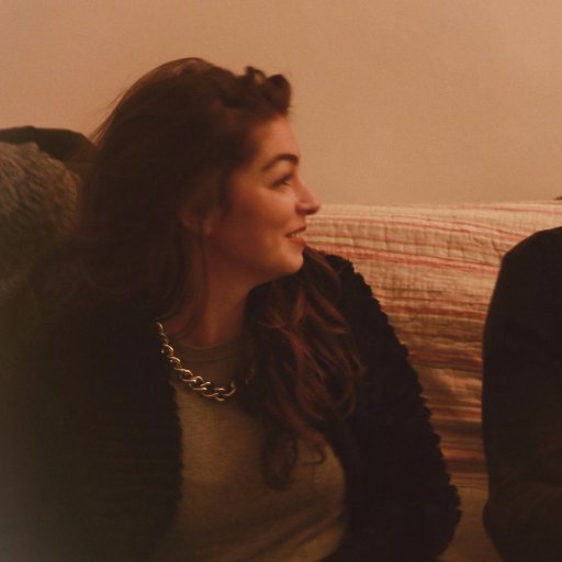 Chargée de Communication chez @PierreetMaurice #design #agency
🎓 MBA Ingénierie Culturelle & Management à l'ICART Paris 
🎓 Responsable Communication à EFAPParis