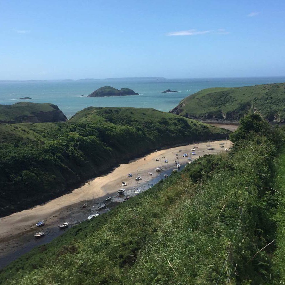 FiveMainstreet's profile picture. Opening hours: 10-4pm everyday                                    6-9 Friday and Saturday night