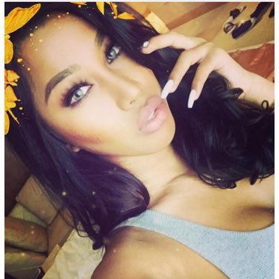 HORNY WOMEN WITH BIG TITS Belle trans black