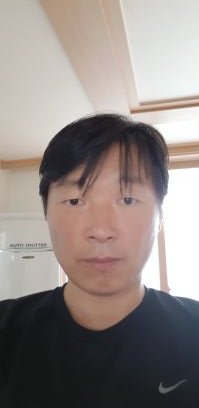 고요하지만 강한 힘을 가진 사람.
